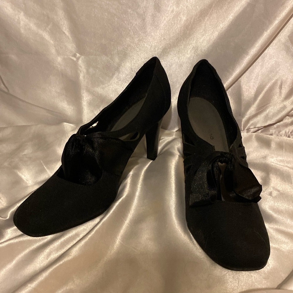 Ann Marino pumps